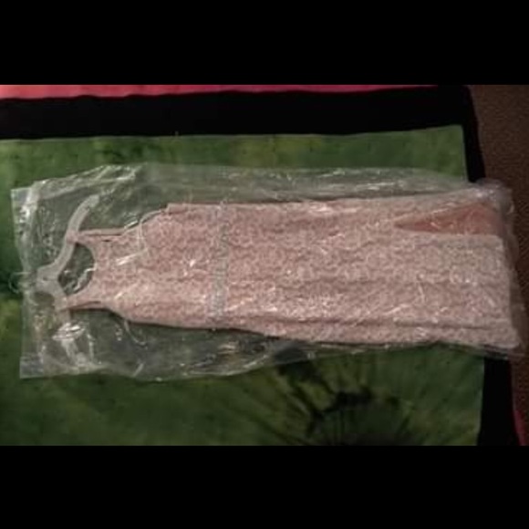 Prom dress - Picture 4 of 4